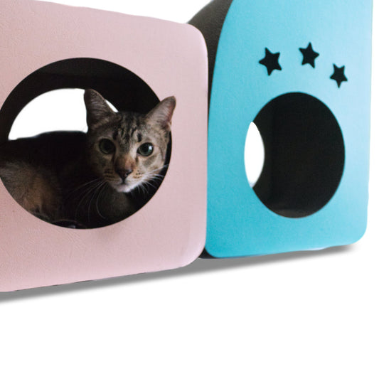 Cat scratcher with interior bed for cats or pets