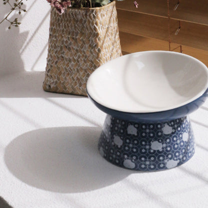 Diezi, a feeding bowl for cats